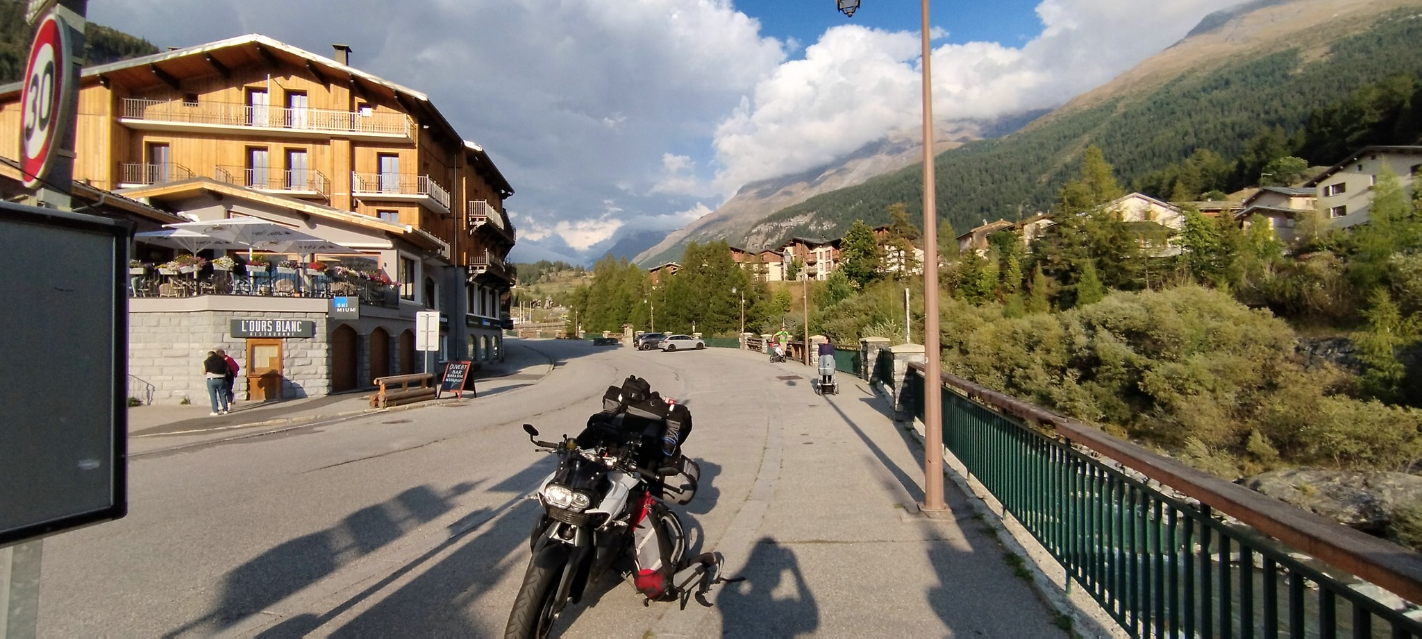 WEB IMG 20220827 183434